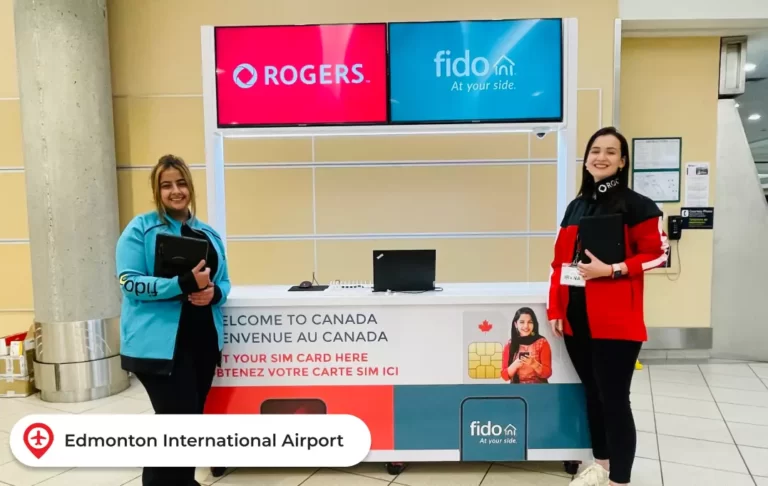 Rogers & Fido store in the airport.​