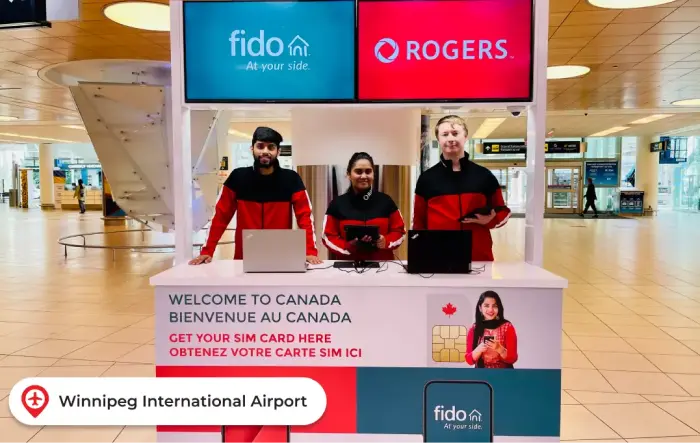 Rogers & Fido store in the airport.​